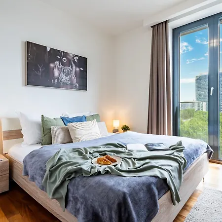 Spacious In Nusle By Days Apartment Prag