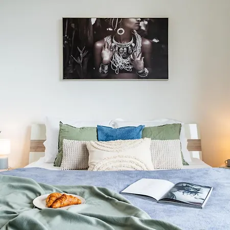 Apartment Spacious In Nusle By Days Prag