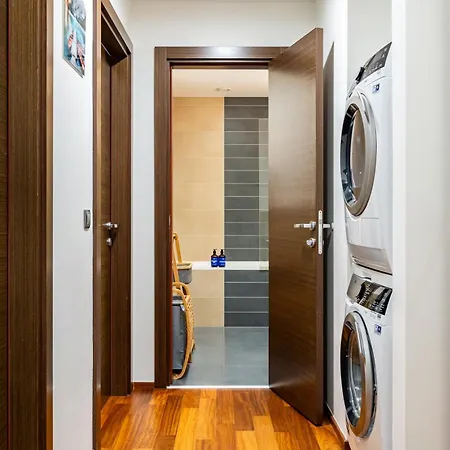 Apartment Spacious In Nusle By Days *