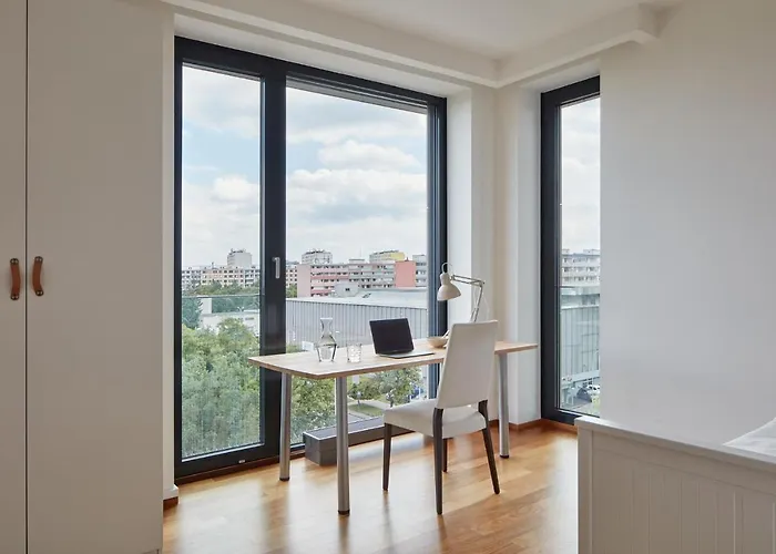 Spacious In Nusle By Days Prague
